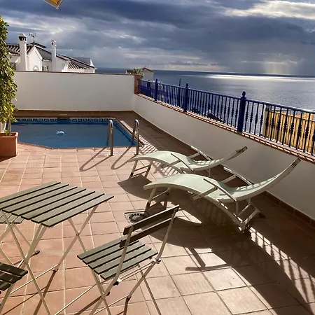 In With Private Pool And Sea View Villa Nerja