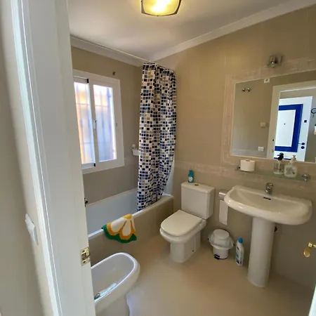 In With Private Pool And Sea View Nerja