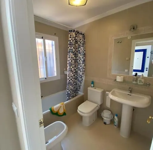 In With Private Pool And Sea View Вилла *